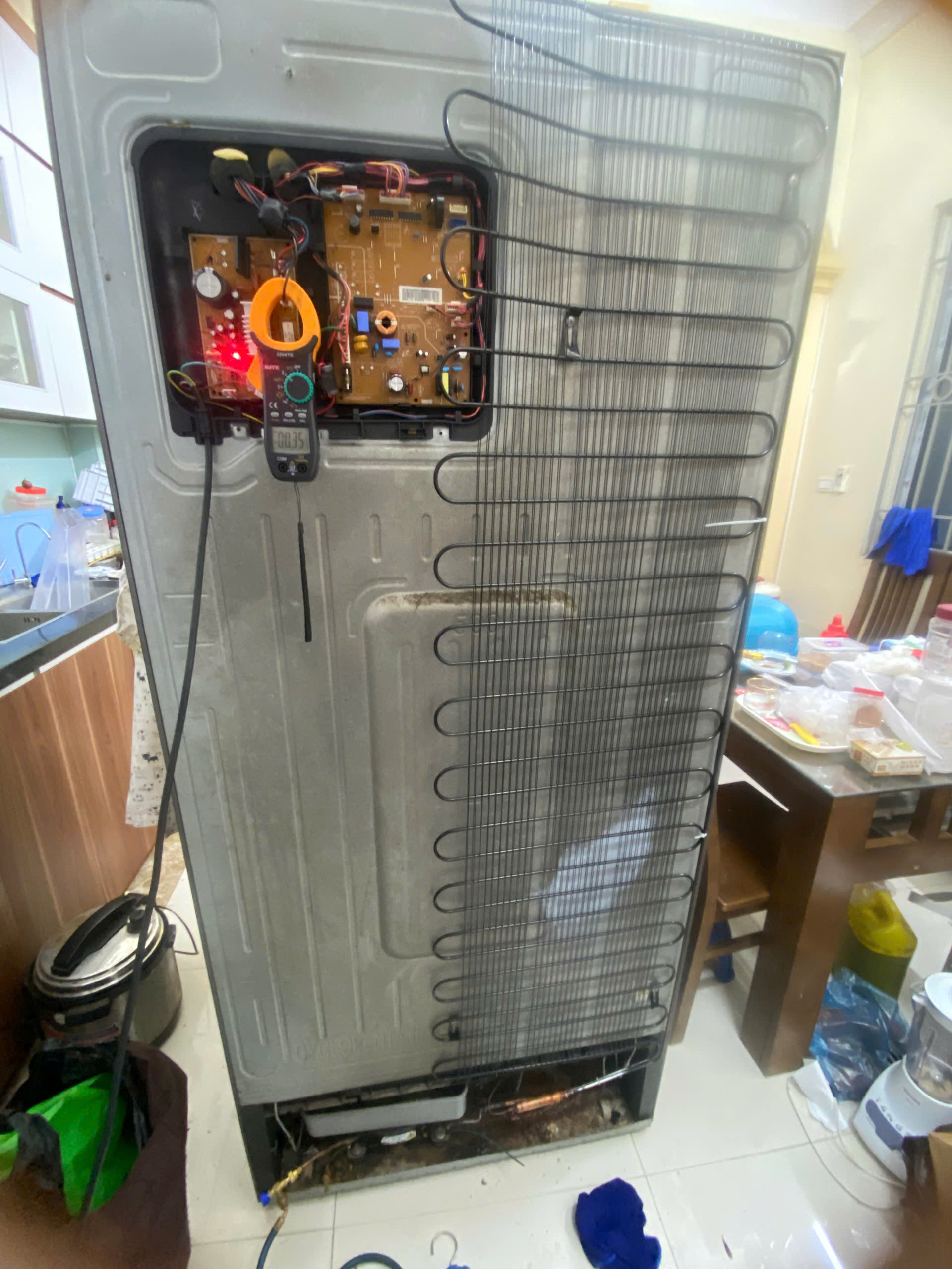 Sửa Tủ Lạnh Tại Thanh Xuân Uy Tín, Có Mặt Sau 30 Phút 3 Nạp gas tủ lạnh tại Thanh Xuân