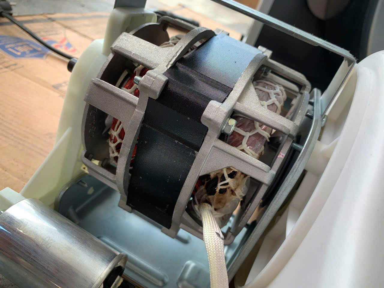 Motor máy sấy Toshiba