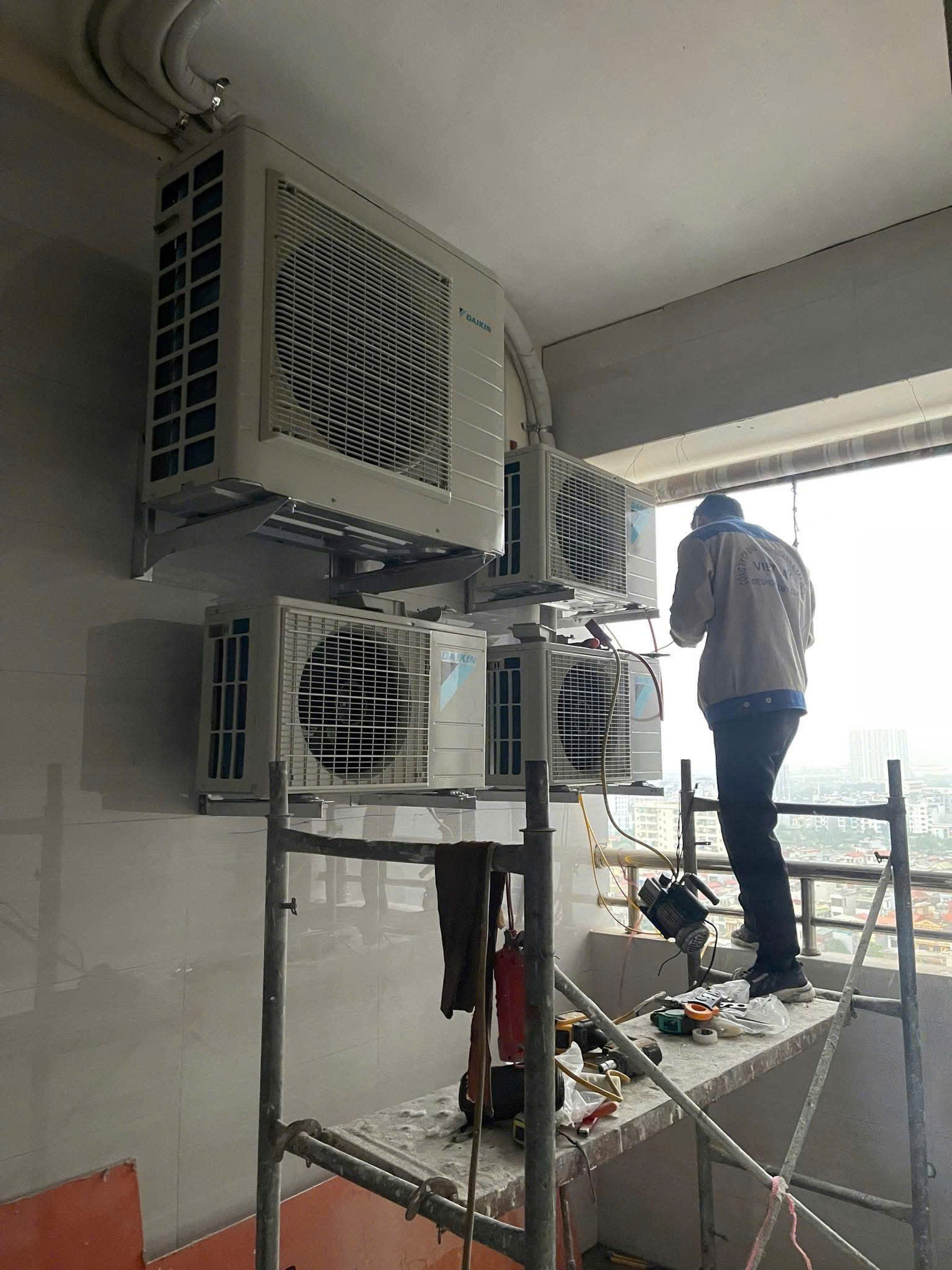 Điều Hòa Daikin Không Mát ? Nguyên Nhân & Cách Sửa Nhanh 2 Điều Hòa Daikin Không Mát ? Nguyên Nhân & Cách Sửa Nhanh