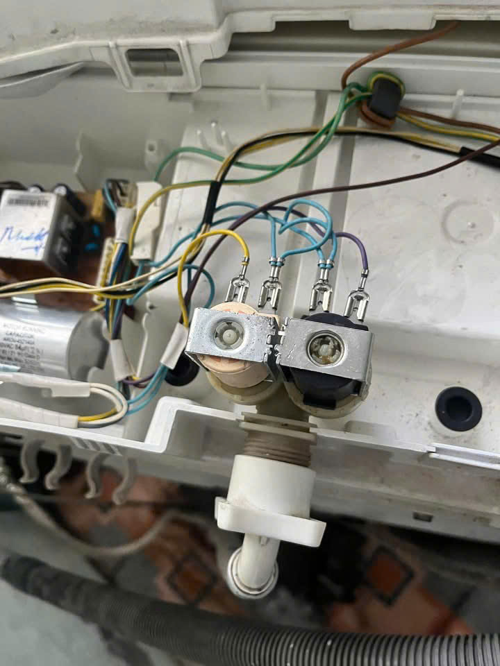 Máy Rửa Bát Junger Báo Lỗi E1 ? Nguyên Nhân Và Cách Sửa 3 Sửa máy rửa bát Junger báo lỗi E1 uy tin , giá rê