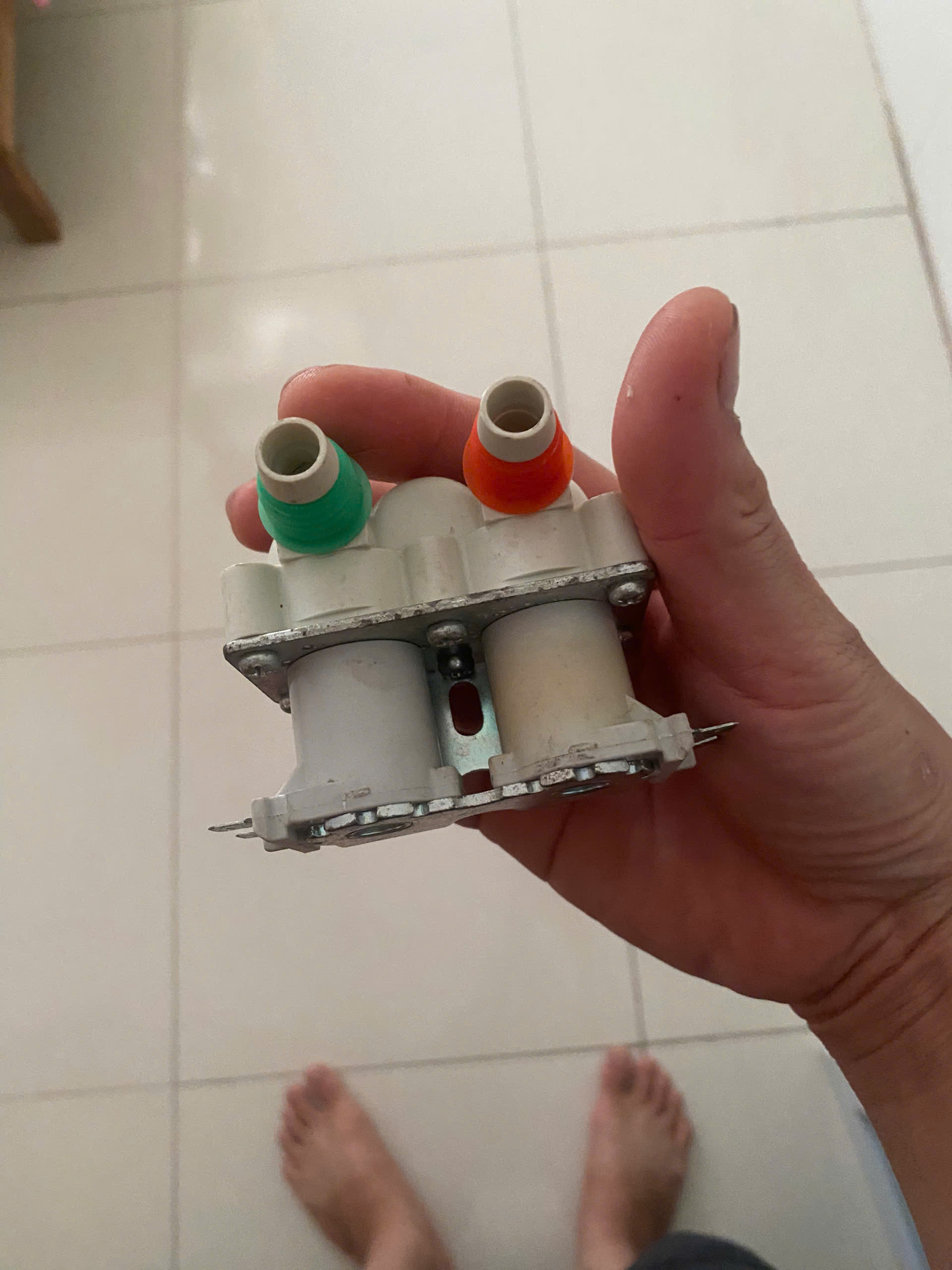 Máy Giặt Hisense Báo Lỗi F01 Là Gì? Nguyên Nhân Và Cách Khắc Phục Nhanh Tại Nhà