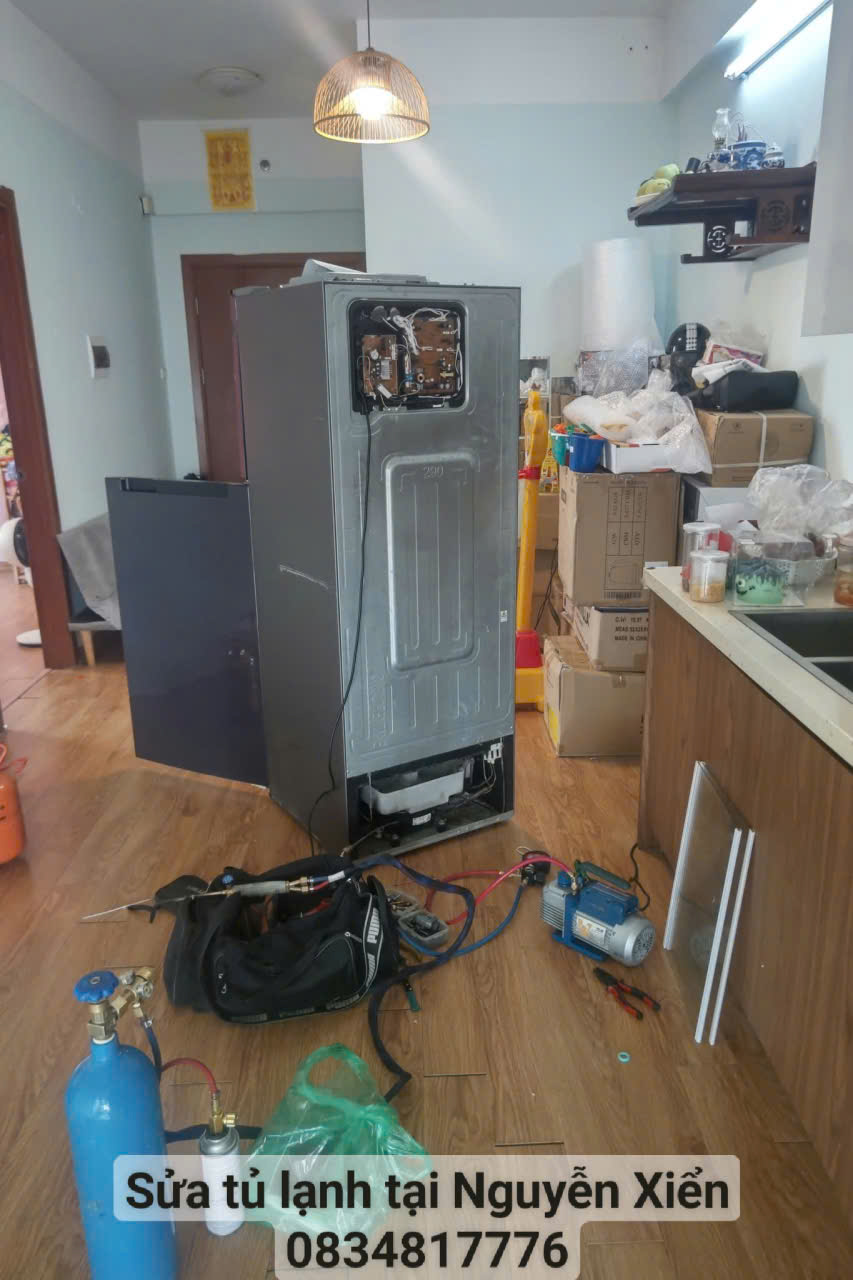 Sửa tủ lạnh tại nhà Nguyễn Xiển